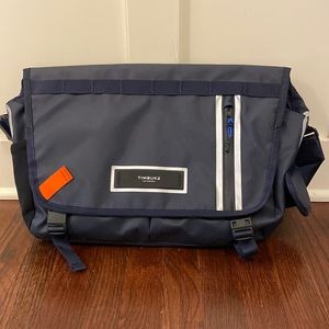 Timbuk2 Especial Stash M Messenger Bag (rare Navy color)